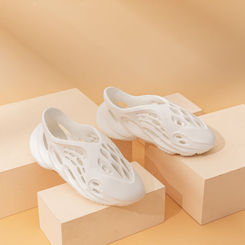 Children's Sandals Coconut Hole Shoes Summer Boys and Girls' Baby Sandals EVA Children's Shoes Beach Shoes