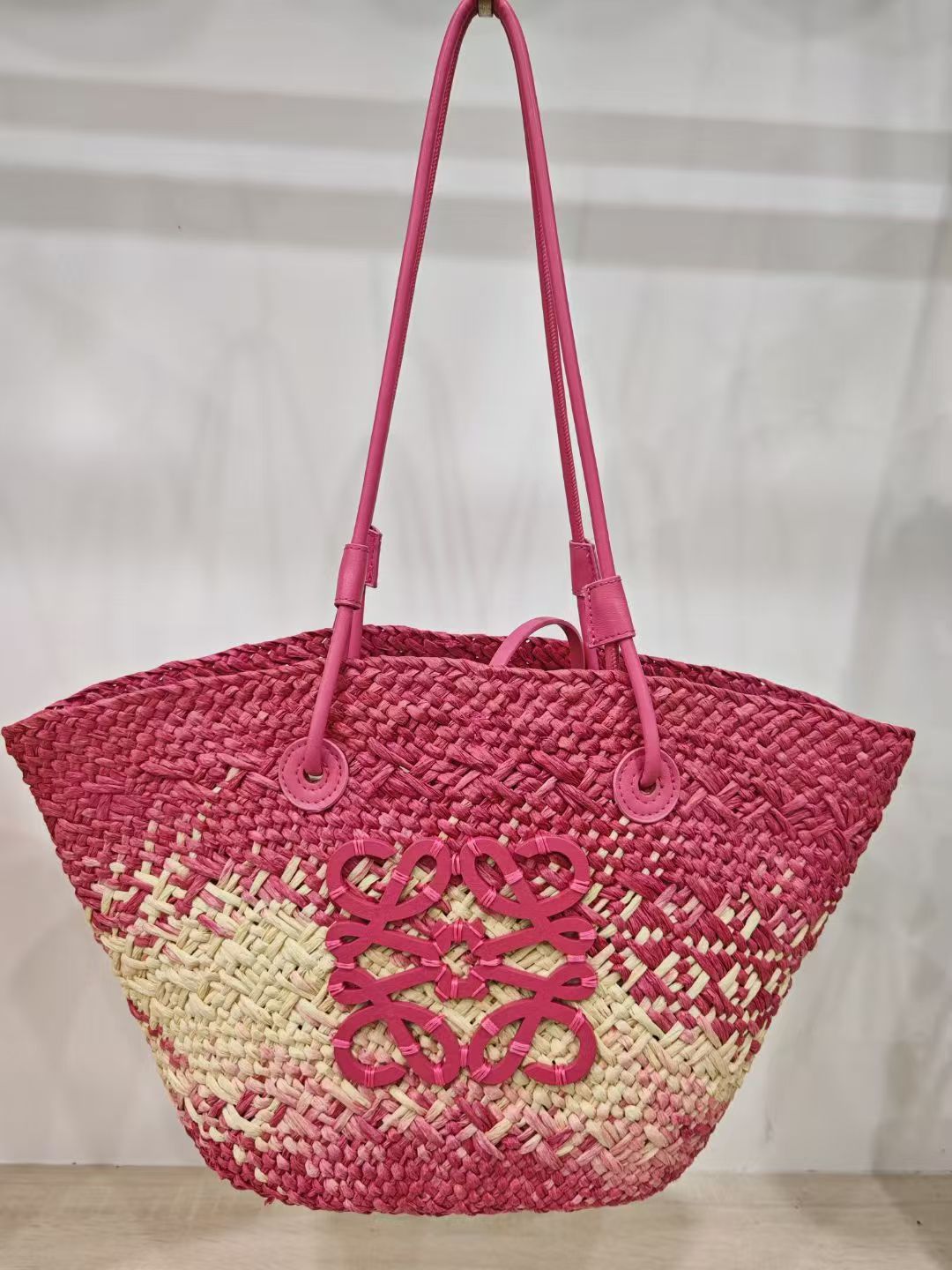 Straw beach bag