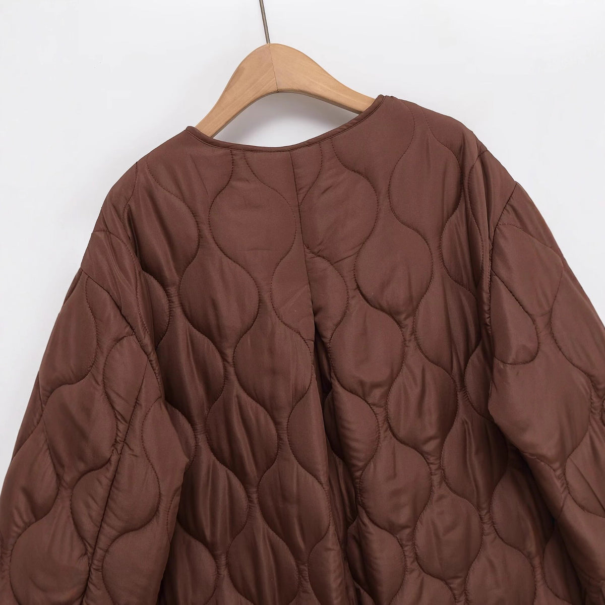 Cotton clothing with thread cutting accessories